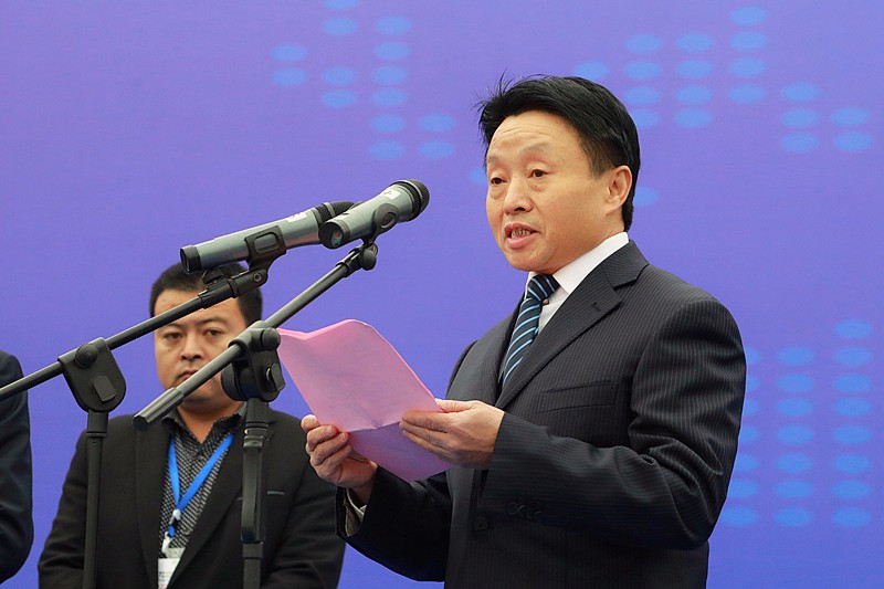 张路宏李冬玉出席2017第三届西安国际EVO厅产业展览会｜熊良虎致辞