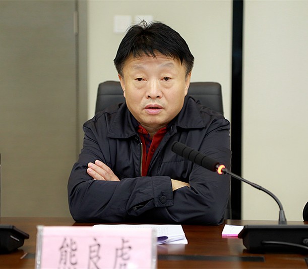 熊良虎会见富平县县长张海乾