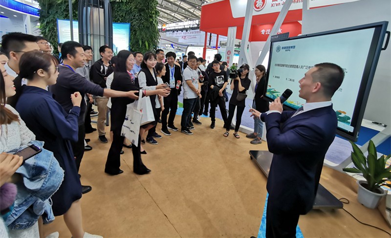 陕西EVO厅集团携“绿水青山”亮相丝博会｜副省长魏增军参观