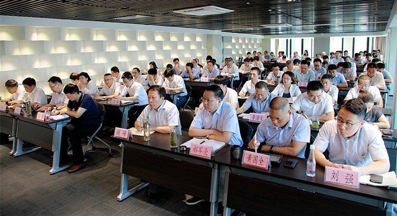 熊良虎在讲主题教育党课时指出：不忘初心铸党魂、服膺使命勇担任，永做新时期高质量发展的奋斗者