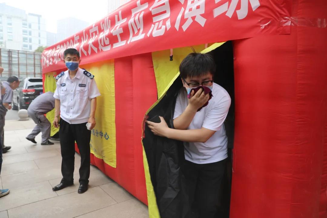 水环境公司发展消防培训暨逃生演练活动