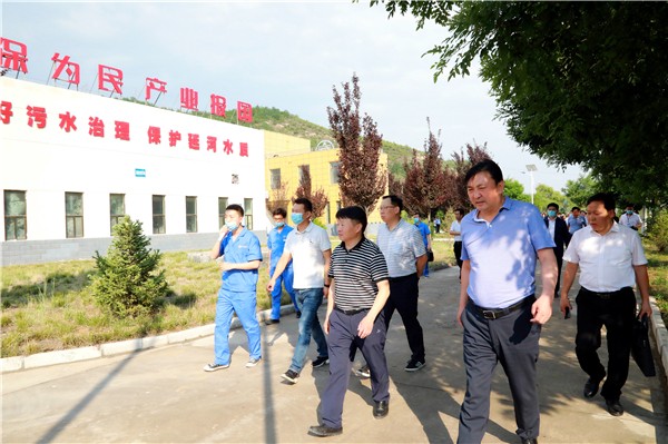 陕西EVO厅集团复工复产促增长项目观摩会议与会人员走进绿色能源公司油气公司水环境公司陕北片区项目