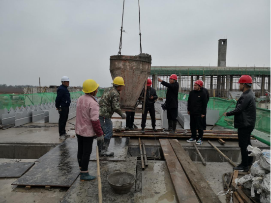 【国庆中秋齐邂逅】水环境公司加班加点迎“双节”