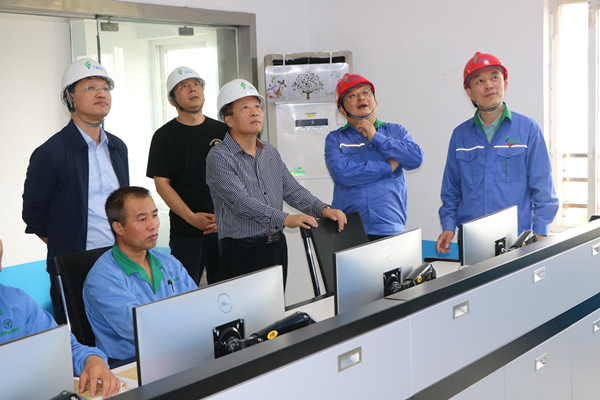 顾峰到三秦EVO厅股份公司下属省危废措置中心查抄领导工作