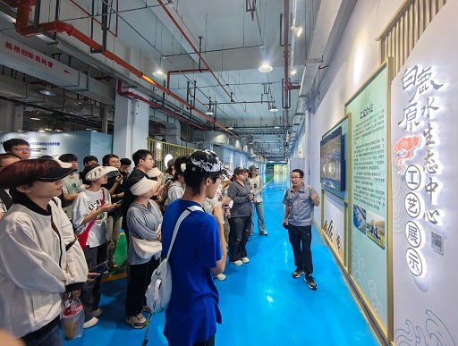 长安大学走进水环境公司白鹿原水生态中心参观进建